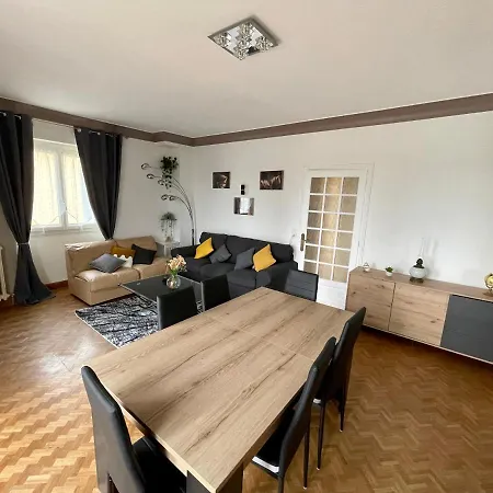 Dans Maison Avec Vue Imprenable Et Reposante *